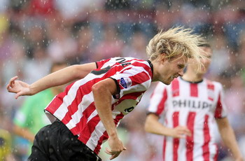 ТОП-10. Футболисты, способные стать лидерами сборных на Евро-2012 ТОП-10. Футболисты, способные стать лидерами сборных на Евро-2012