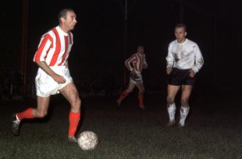 ТОП-10. Футболисты, выступавшие за сборные после 40 лет ТОП-10. Футболисты, выступавшие за сборные после 40 лет