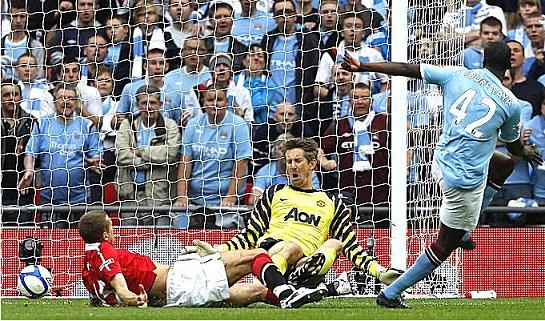 На войне как на войне: по следам манчестерского кубкового дерби На войне как на войне: по следам манчестерского кубкового дерби