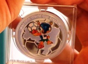 Специальные монеты к ЧМ-2014 будут выпущены в Бразилии (фото) Специальные монеты к ЧМ-2014 будут выпущены в Бразилии (фото)