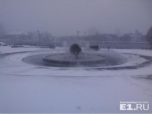 Заметает весна, заметает... Заметает весна, заметает...