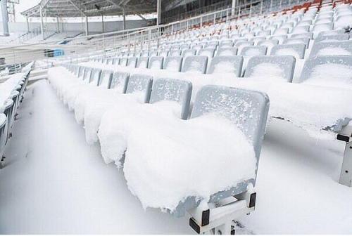 Заметает весна, заметает... Заметает весна, заметает...