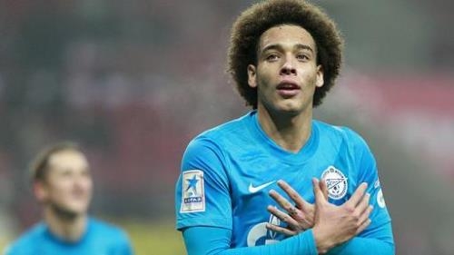 Лучшие игроки сезона. Опорные полузащитники Лучшие игроки сезона. Опорные полузащитники