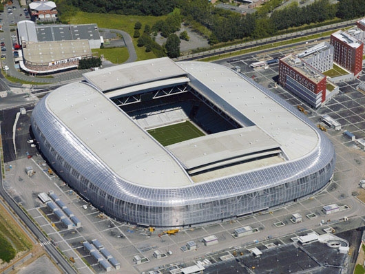 Всё смешалось: быки, кролики, доги, люди... Всё смешалось: быки, кролики, доги, люди...