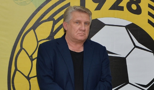 ""  ,  "" -    .  9-  