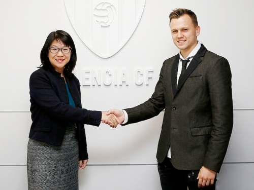 Сбросить королевские оковы Сбросить королевские оковы