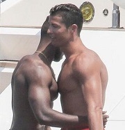 Криштиану Роналдудың гей екені рас па?