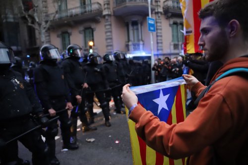 Эль-Класико перенесли. Всё из-за каталонских протестов