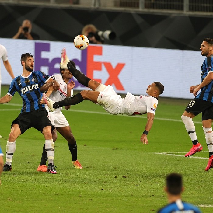 Шестикратные. "Севилья" вновь выиграла Лигу Европы, продолжив идеальную серию