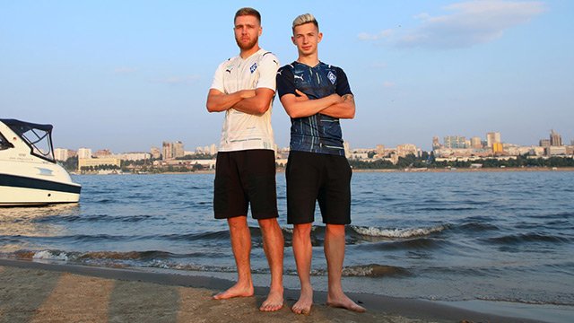 Сергеев и Зиньковский представили новую форму "Крыльев Советов" (фото)