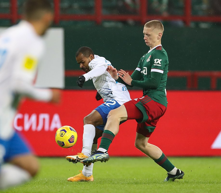 Странная селекция "Локо": отдали за копейки Мухина и потратили 12 млн евро на Марадишвили и Тикнизяна