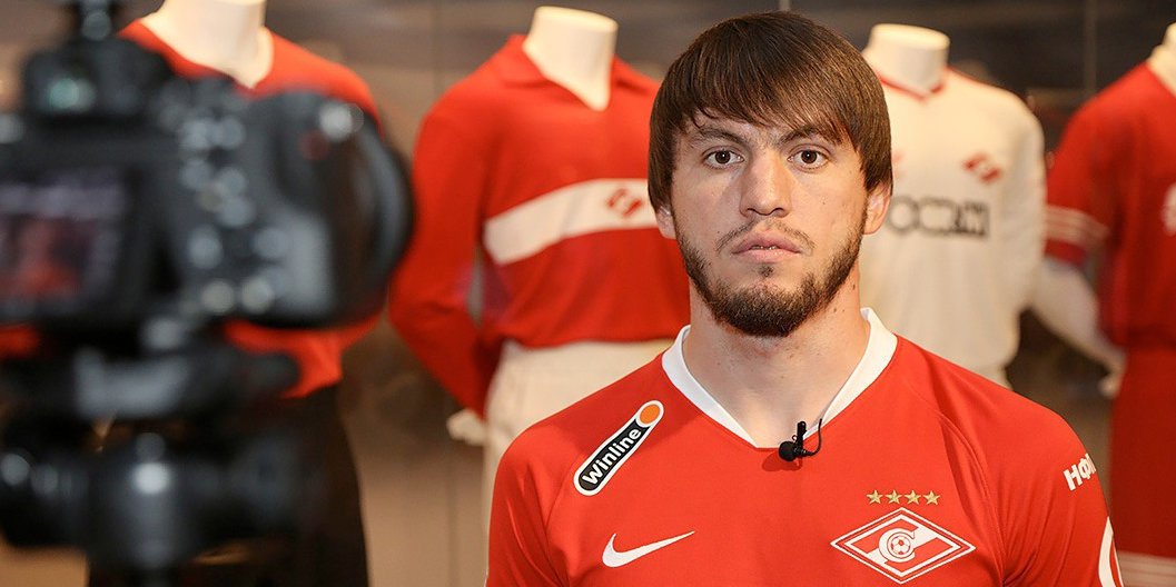 Соловьев скучает по Дзюбе, "Спартак" доверяет Витории, Шапи не нужен "Краснодару", Головин мимо Мальты. Главное за 6 сентября