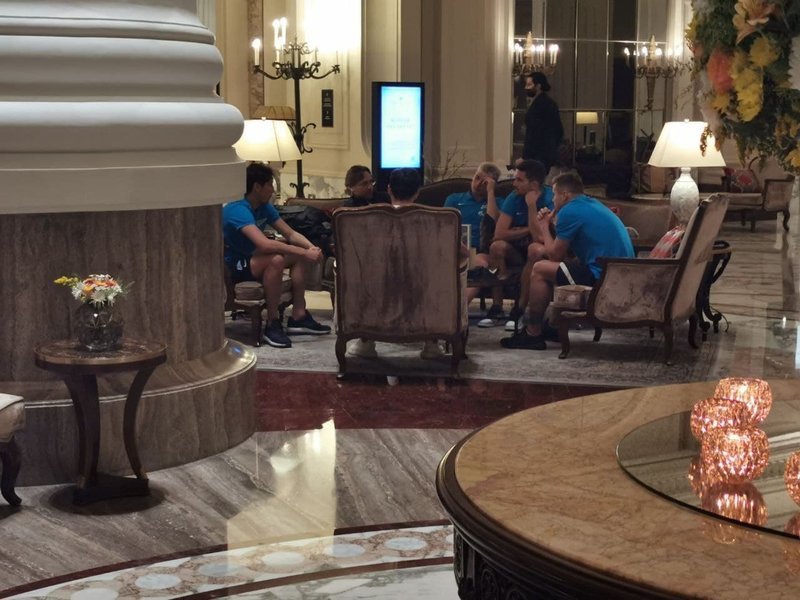 Карпин провел беседу с игроками "Зенита", выступающими за сборную России. Дзюба на встрече не присутствовал (фото)