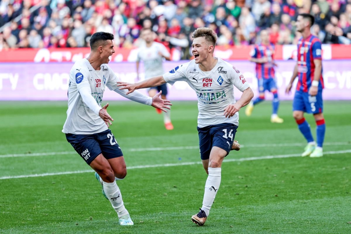 Голевая феерия, два удаления, пенальти и ошибка Ломаева: ЦСКА и «Крылья» устроили настоящую драму на «ВЭБ Арене»