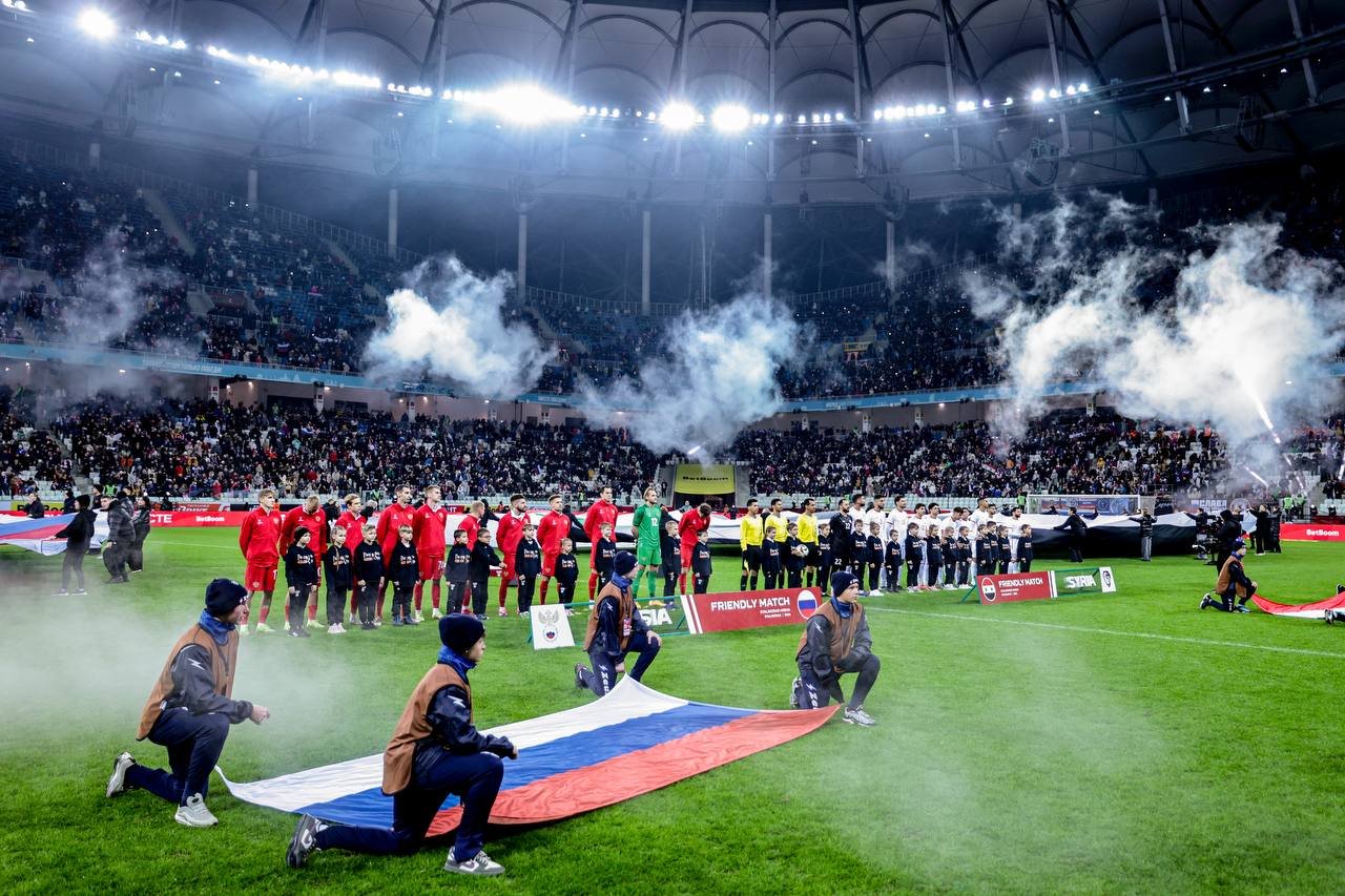 Сборная России уверенной победой над Сирией на «Сталинград Арене» красиво закрыла блестящий год. Но есть нюанс