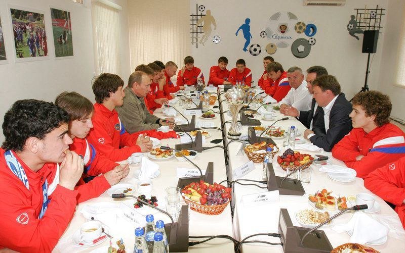 "Думал, что из той команды человек пять точно попадут в сборную". Интервью о победе на Евро-2006