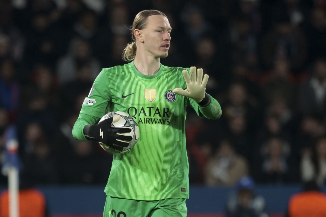 Французский журналист: Шевалье беспокоит конкуренция с Сафоновым